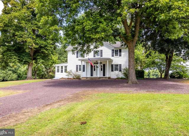 Property at 10287 Dahlgren Rd, King George, VA 22485, 3 beds, 2 baths