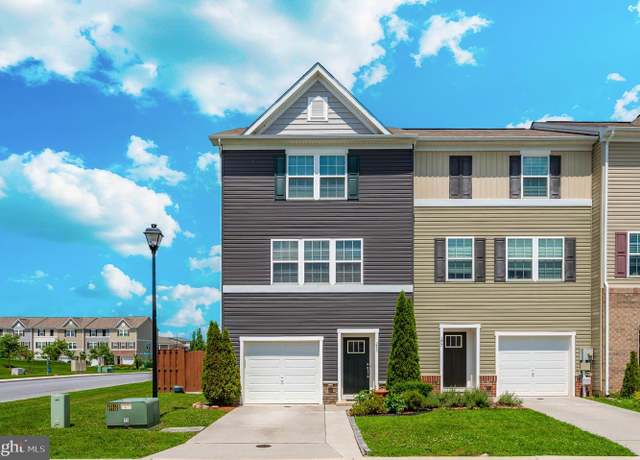 Property at 273 Magellan Dr, Martinsburg, WV 25404, 3 beds, 2.5 baths