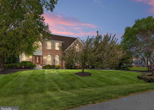 Property at 345 Jessica Dr, Middletown, DE 19709, 5 beds, 2.5 baths