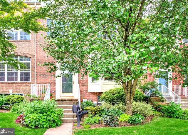 Property at 10 Ferns Ct, Lutherville Timonium, MD 21093, 4 beds, 3.5 baths