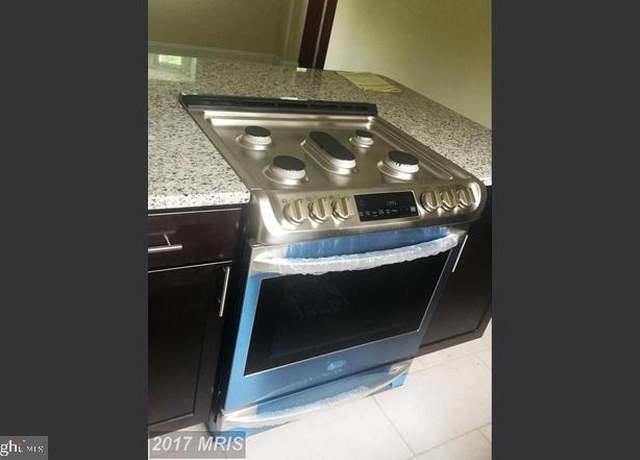 Property at 2009 Woodberry St, Hyattsville, MD 20782, 6 beds, 2 baths
