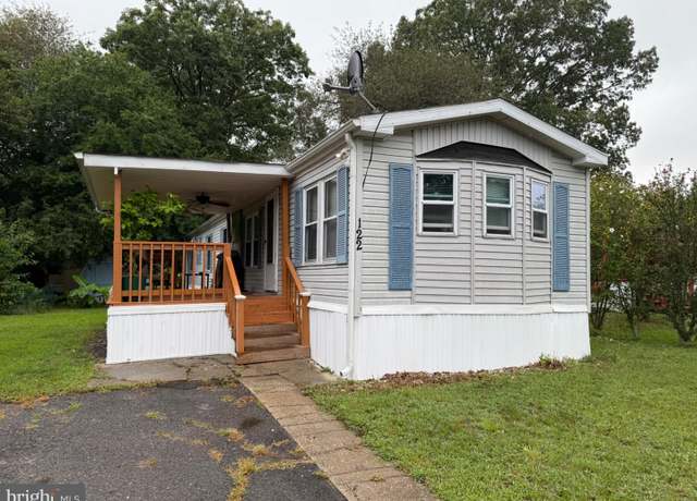 Property at 1976 N East Ave #122, Vineland, NJ 08360, 3 beds, 1 bath