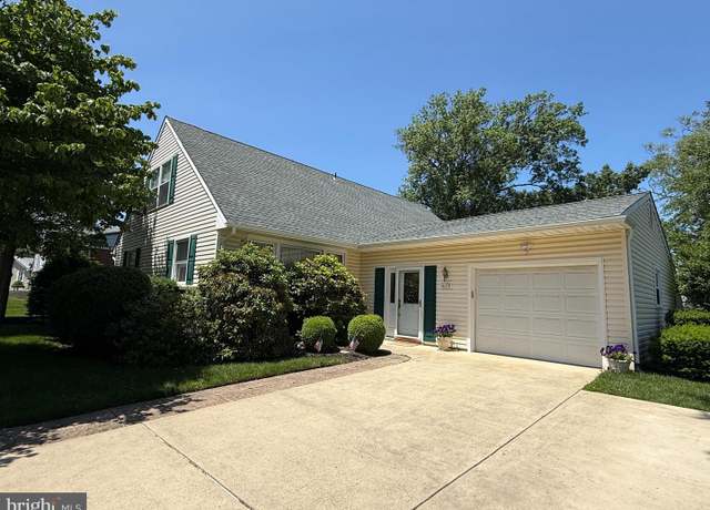 Property at 419 Saratoga Dr, Cherry Hill, NJ 08002, 4 beds, 3 baths