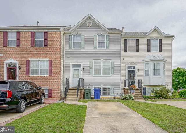 Property at 113 Stoneshire Dr, Glassboro, NJ 08028, 3 beds, 1.5 baths