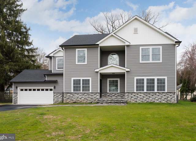 Property at 237 Varsity Ave, Princeton, NJ 08540, 5 beds, 3 baths