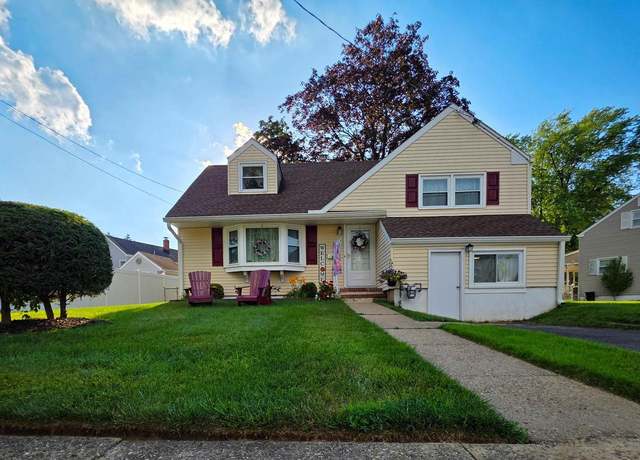 Property at 2 Tekening Way, Hamilton, NJ 08690, 4 beds, 1.5 baths
