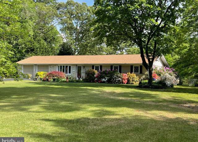 Property at 599 Sorenson Dr, Carneys Point, NJ 08069, 5 beds, 2.5 baths