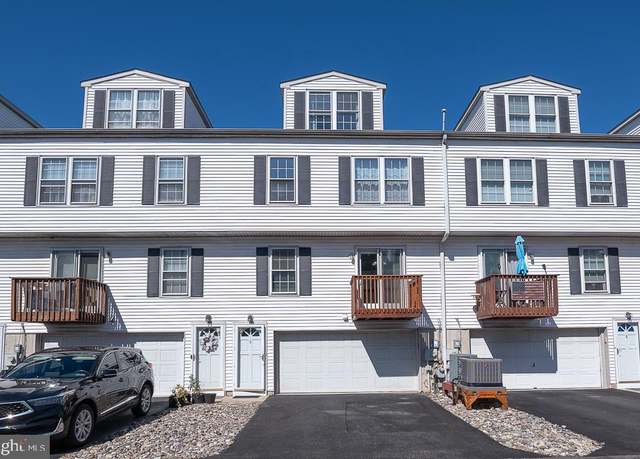 Property at 6 Riverwatch Ct, Essington, PA 19029, 3 beds, 2.5 baths