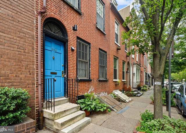 Property at 1224 Pine St, Philadelphia, PA 19107, 4 beds, 1.5 baths