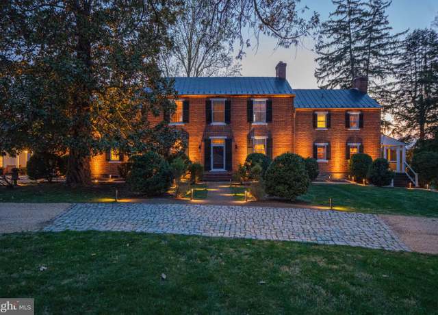 Property at 40035 Hedgeland Ln, Waterford, VA 20197, 4 beds, 4 baths