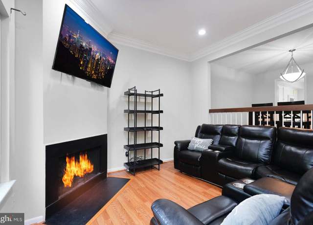 Property at 10704 Muirfield Dr, Potomac, MD 20854, 3 beds, 3 baths