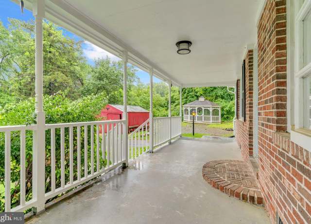 Property at 29823 Hillview Dr, Mechanicsville, MD 20659, 4 beds, 2 baths