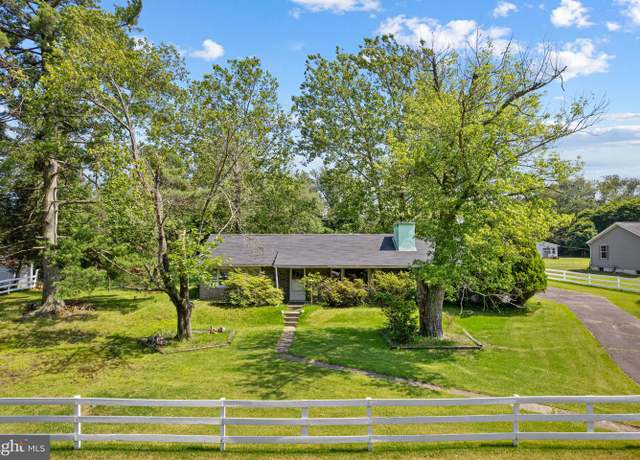 Property at 113 Ledden Ln, Turnersville, NJ 08012, 3 beds, 1 bath