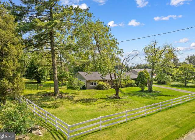 Property at 113 Ledden Ln, Turnersville, NJ 08012, 3 beds, 1 bath
