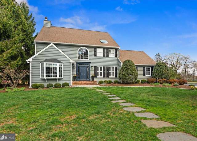 Property at 7 Chadwell Ct, Pennington, NJ 08534, 5 beds, 3.5 baths