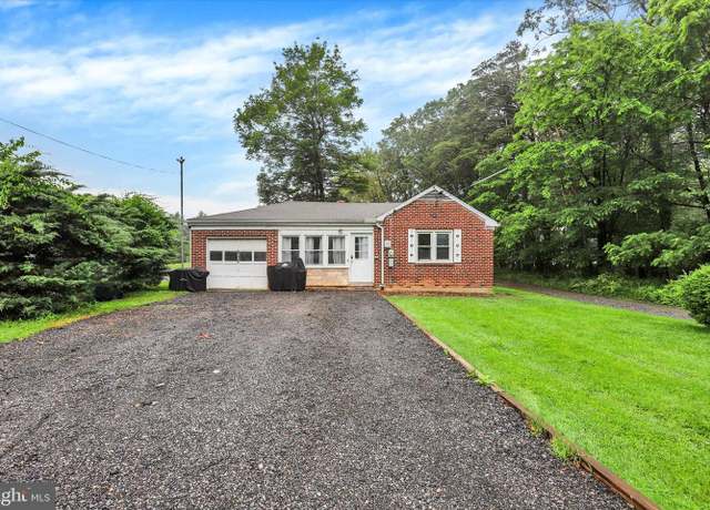 Property at 7712 Appleby Rd, Harrisburg, PA 17112, 2 beds, 2 baths