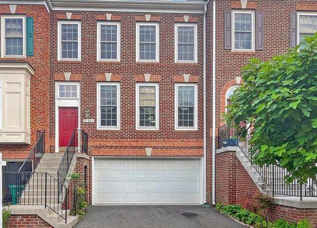 Property at 12003 Ashford Green Dr, Fairfax, VA 22030, 4 beds, 3.5 baths