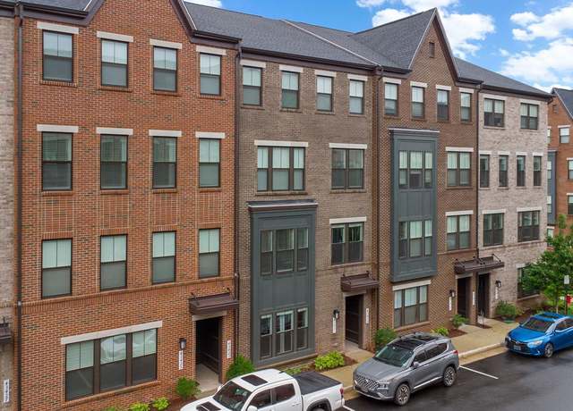 Property at 43421 Stonewood Crossing Ter, Ashburn, VA 20148, 3 beds, 2.5 baths