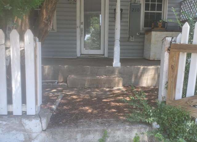 Property at 230 SE South St SE, Leesburg, VA 20175, 1 bed, 1 bath