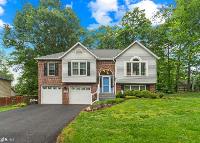Property at 11934 Gardenia Dr, Fredericksburg, VA 22407, 3 beds, 2.5 baths