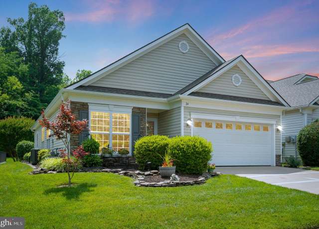 Property at 24 Smithfield Way, Fredericksburg, VA 22406, 2 beds, 2 baths