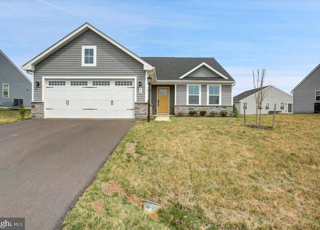 Property at 44 Wyoming Way, Hedgesville, WV 25427, 3 beds, 2 baths