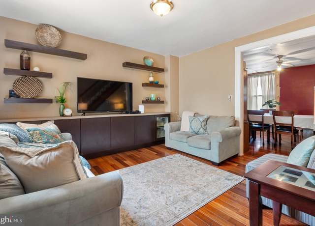 Property at 446 N Clinton St, Baltimore, MD 21224, 2 beds, 1.5 baths