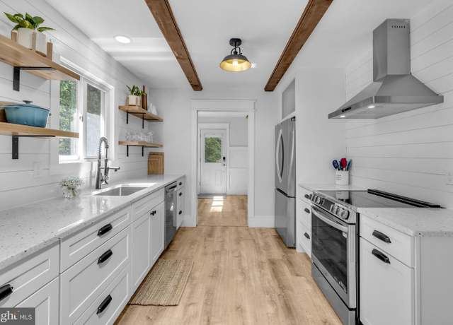 Property at 3332 Hall Creek Ln, Owings, MD 20736, 3 beds, 2 baths