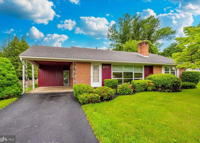 Property at 18731 Rolling Rd, Hagerstown, MD 21742, 3 beds, 1.5 baths