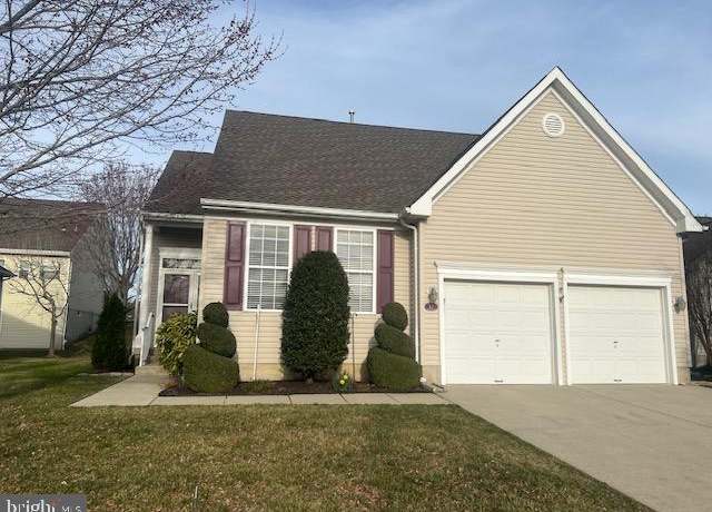 Property at 17 Joanne Dr, Sicklerville, NJ 08081, 3 beds, 3 baths