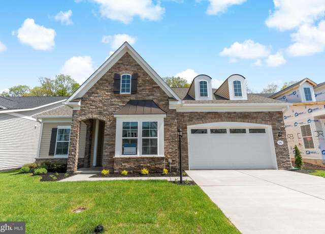 Property at 395 Quiet Creek Dr, Gettysburg, PA 17325, 2 beds, 2.5 baths