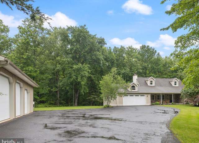Property at 335 Rich Hill Rd, Quakertown, PA 18951, 3 beds, 3.5 baths