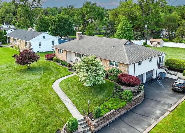 Property at 135 Holly Rd, Southampton, PA 18966, 4 beds, 2.5 baths