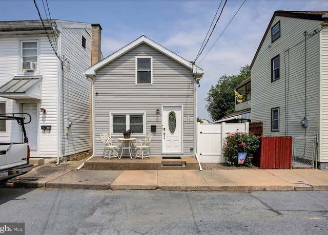 Property at 120 N Frederick St, Mechanicsburg, PA 17055, 2 beds, 1 bath