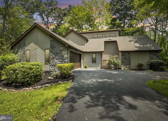 Property at 3504 Hickory Hollow Rd, Harrisburg, PA 17112, 3 beds, 2.5 baths