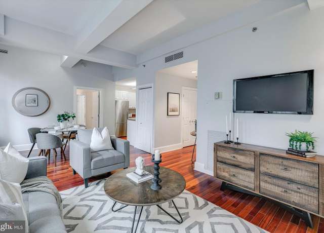 Property at 1500 Chestnut St Unit 19I, Philadelphia, PA 19102, 1 bed, 1 bath