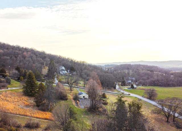 Property at 3923 Ridgewood Rd, York, PA 17406
