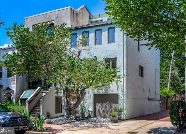 Property at 910 Independence Ave SE, Washington, DC 20003, 3 beds, 3.5 baths