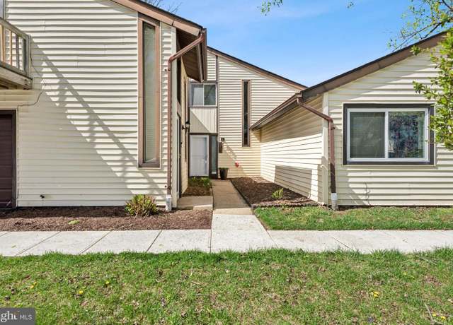 Property at 2060 Friendly Pl, Crofton, MD 21114, 2 beds, 1 bath
