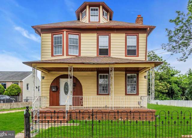 Property at 224 E Washington St, Riverside, NJ 08075, 4 beds, 2.5 baths