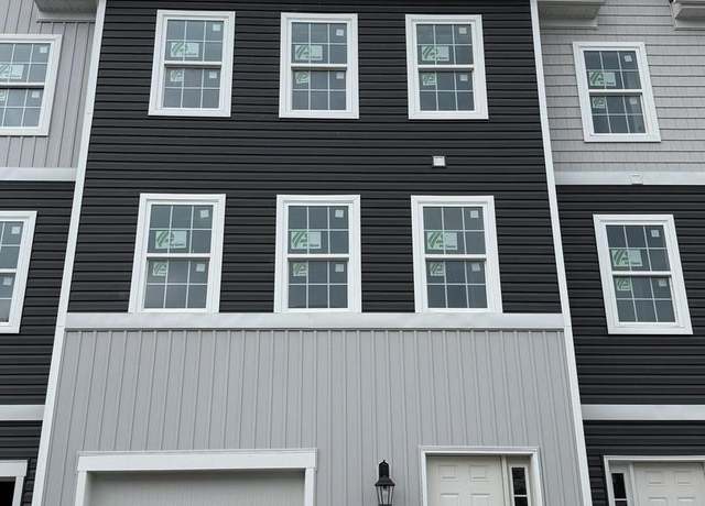 Property at 6 Baybreeze Dr, Waretown, NJ 08758, 3 beds, 2.5 baths