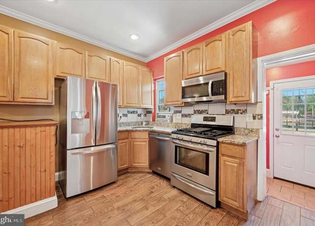 Property at 4526 Old York Rd, Philadelphia, PA 19140, 4 beds, 1.5 baths