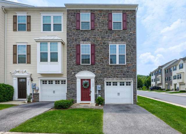 Property at 1288 Elderslie Ln, York, PA 17403, 3 beds, 2.5 baths