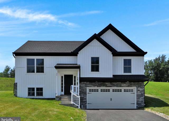 Property at 564 Monocacy Trl, Spring Grove, PA 17362, 3 beds, 3 baths
