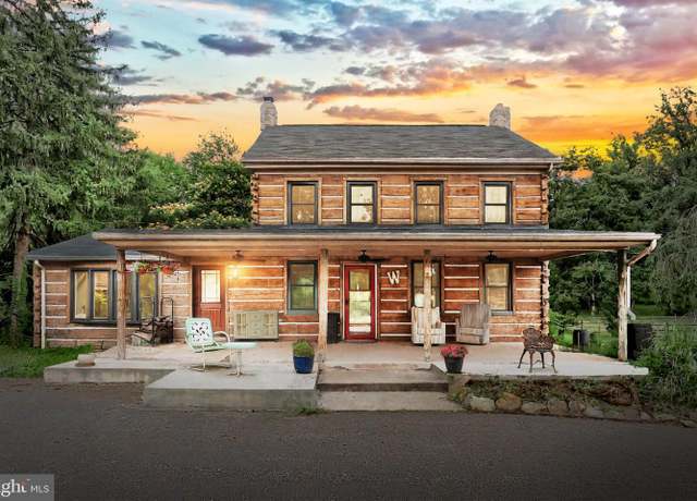 Property at 7455 Hillside Dr, Spring Grove, PA 17362, 3 beds, 1.5 baths
