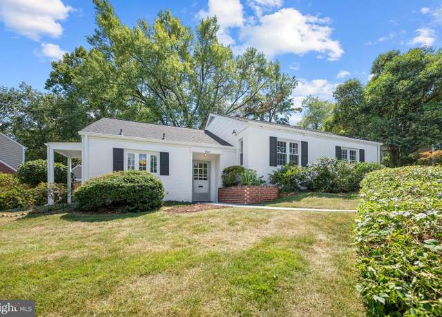Property at 802 Janneys Ln, Alexandria, VA 22302, 3 beds, 2 baths