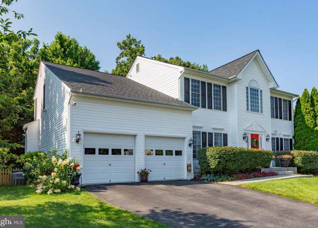 Property at 75 Portland Dr, Fredericksburg, VA 22405, 4 beds, 2.5 baths