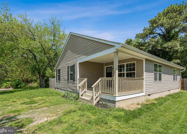 Property at 1205 Euclid Ave, Colonial Beach, VA 22443, 3 beds, 2 baths