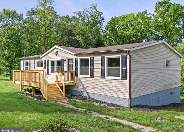 Property at 5816 Cherry Run Rd, Hedgesville, WV 25427, 3 beds, 2 baths