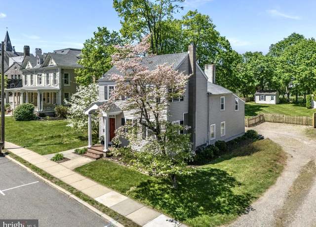 Property at 16 E Main St, Flemington, NJ 08822, 3 beds, 1.5 baths